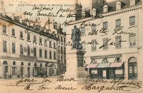 AK / Ansichtskarte Pau Place Gramont Statue du Marechal Bosquet Monument Pau
