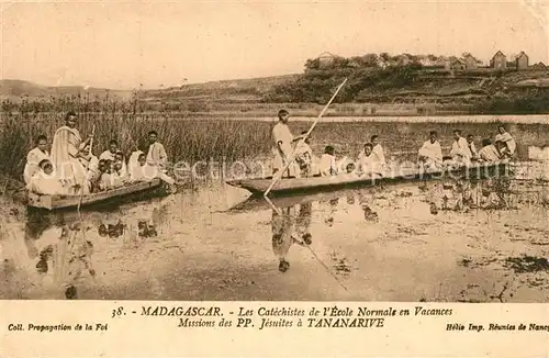 AK / Ansichtskarte Madagascar Catechistes de l Ecole Normale en Vacances Tananarive  Madagascar