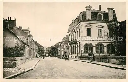 AK / Ansichtskarte Saint Amand Montrond Rue Nationale la Poste Saint Amand Montrond