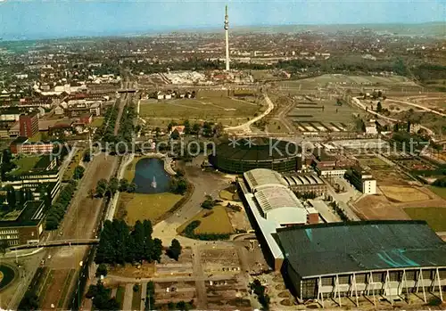 AK / Ansichtskarte Dortmund Westfalenpark mit Florianturm Westfalenhalle und Halle fuer Sonderschauen Dortmund