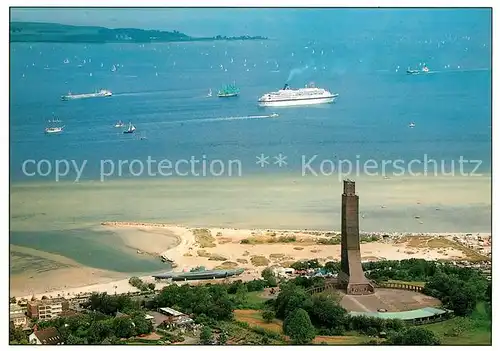 AK / Ansichtskarte Laboe Marine Ehrenmal und U995 Fliegeraufnahme Laboe