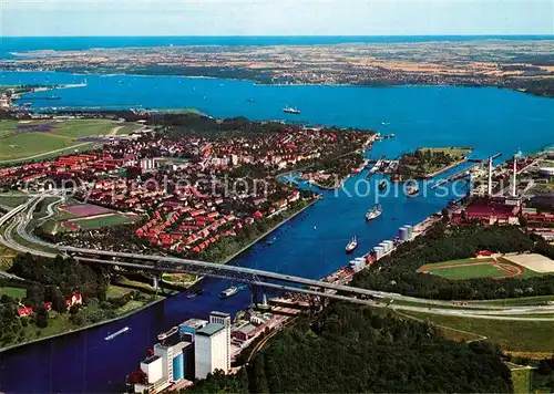 AK / Ansichtskarte Kiel Holtenauer Hochbruecken und Schleusenanlagen Fliegeraufnahme Kiel
