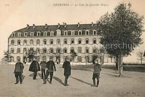 AK / Ansichtskarte Chartres_Eure_et_Loir Cour du Quartier Neigre Chartres_Eure_et_Loir