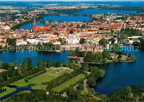 AK / Ansichtskarte Schwerin_Mecklenburg Fliegeraufnahme Schlosspark Kreuzkanal  Schwerin_Mecklenburg