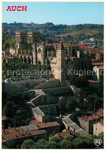 AK / Ansichtskarte Auch_Gers Vue aerienne sur lescalier monumental et la Basilique Ste Marie Auch_Gers