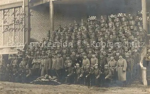 AK / Ansichtskarte Beverloo Soldaten Gruppenfoto Beverloo