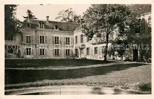 AK / Ansichtskarte Issoudun_Indre Chateau de Frapesle Issoudun Indre