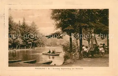 AK / Ansichtskarte Freiburg_Breisgau Sonntag Nachmittag am Waldsee Freiburg Breisgau