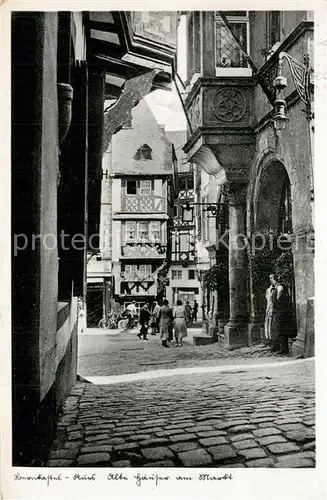 AK / Ansichtskarte Bernkastel Kues Alte Haeuser am Markt Bernkastel Kues