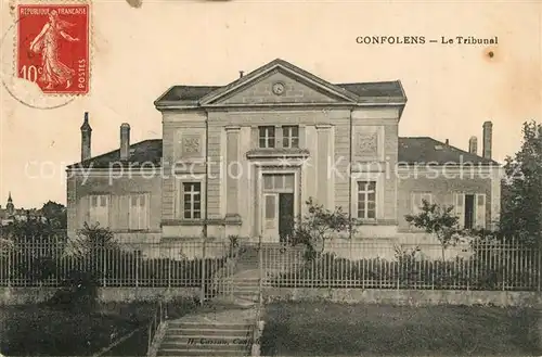 AK / Ansichtskarte Confolens Le Tribunal Confolens