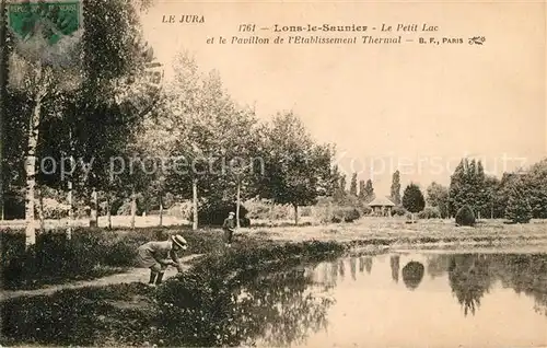 AK / Ansichtskarte Lons le Saunier_Jura Le Petit Lac et le Pavillon de lEtablissement Thermal Lons le Saunier_Jura