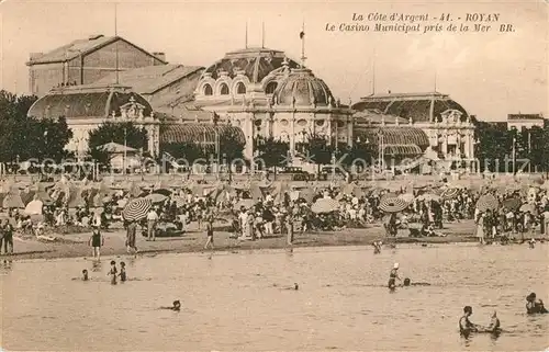 AK / Ansichtskarte Royan_Charente Maritime Le Casino Municipal pris de la Mer Royan Charente Maritime