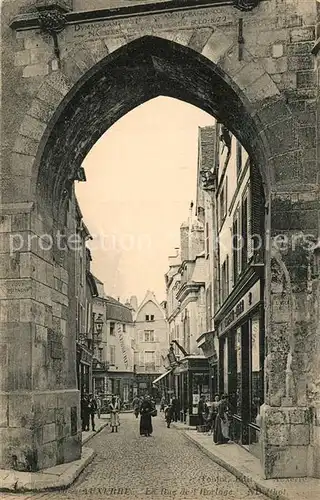 AK / Ansichtskarte Auxerre La Rue de l Horloge Auxerre