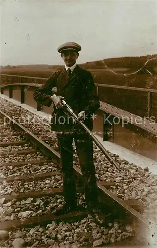 AK / Ansichtskarte Messkirch Mann mit Gewehr Messkirch
