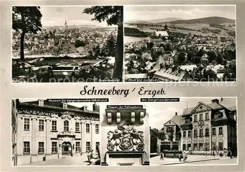 AK / Ansichtskarte Schneeberg_Erzgebirge Panorama Stadtblick Museum Wappen Bergmannsbrunnen Schneeberg Erzgebirge