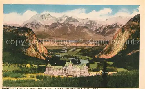AK / Ansichtskarte Banff_Canada Banff Springs Hotel and Bow Valley Banff National Park Banff Canada
