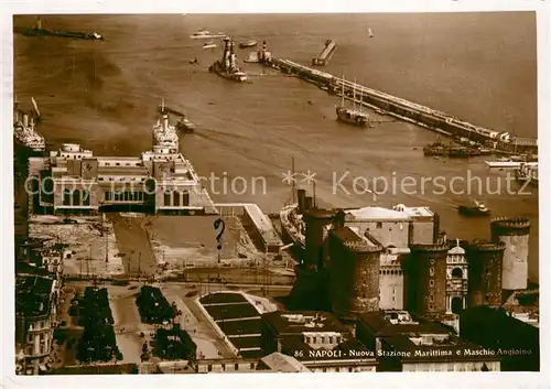 AK / Ansichtskarte Napoli_Neapel Nuova Stazione Marittima e Maschio Angioino Napoli Neapel