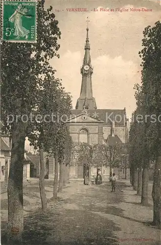 AK / Ansichtskarte Verneuil sur Avre Place Eglise Notre Dame Verneuil sur Avre