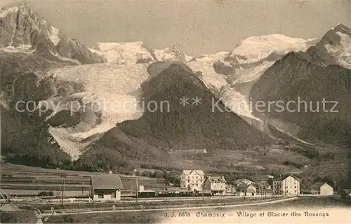 AK / Ansichtskarte Chamonix Village et Glacier des Bossons Alpes Chamonix