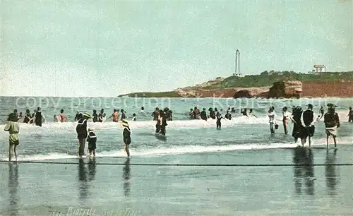 AK / Ansichtskarte Biarritz_Pyrenees_Atlantiques Sur la plage Biarritz_Pyrenees