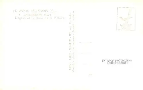 AK / Ansichtskarte Gonfaron en avion au dessus de la ville Eglise Place de la Victoire Gonfaron