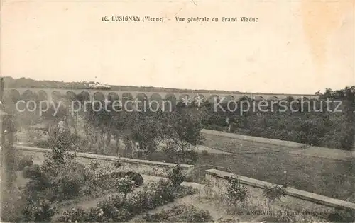 AK / Ansichtskarte Lusignan Grand Viaduc Lusignan