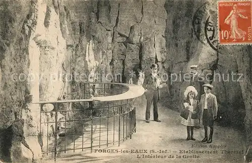 AK / Ansichtskarte Forges les Eaux Etablissement Thermal Interieur de la Grotte Forges les Eaux