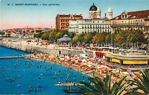 AK / Ansichtskarte Saint Raphael_Var Vue generale Plage Hotels Cote d Azur Saint Raphael Var