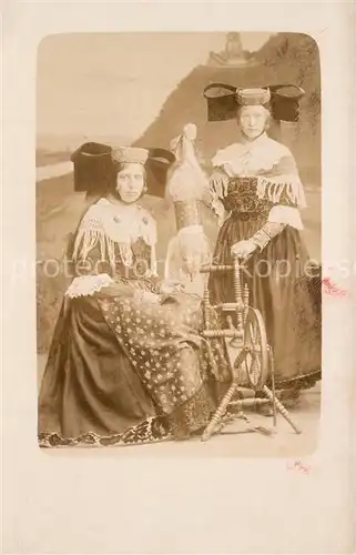 AK / Ansichtskarte Trachten Nordrhein Westfalen Spinnrad  