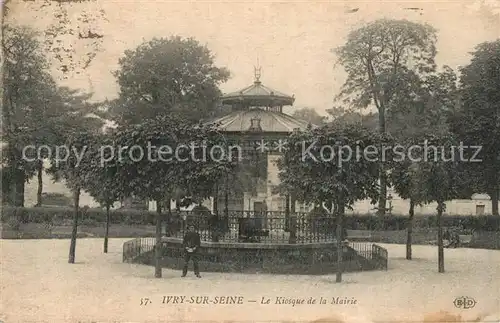 AK / Ansichtskarte Ivry sur Seine Kiosque de la Mairie Ivry sur Seine