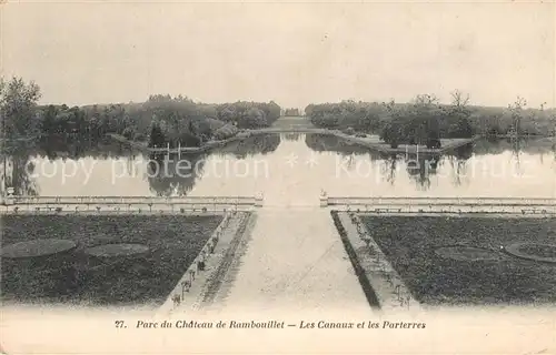 AK / Ansichtskarte Rambouillet Parc du Chateau de Rambouillet Les Canaux et les Parterres Rambouillet