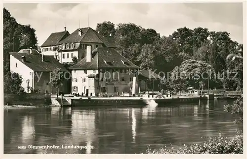 AK / Ansichtskarte Diessenhofen Uferpartie am Rhein Landungssteg Diessenhofen
