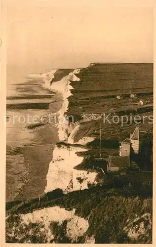 AK / Ansichtskarte Berneval_sur_Mer la falaise en bordure de la plage Berneval_sur_Mer