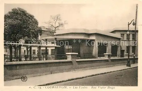 AK / Ansichtskarte Courbevoie Les Ecoles Rue Victor Hugo Courbevoie