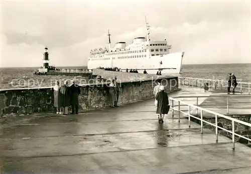 AK / Ansichtskarte Schiffe_Ships_Navires F?hrschiff Warnem?nde Rostock 