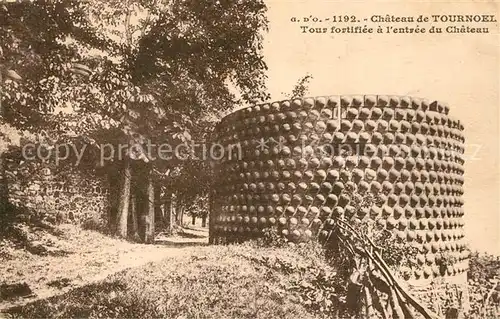 AK / Ansichtskarte Tournoel Chateau Tour fortifiee a l entree du Chateau Tournoel