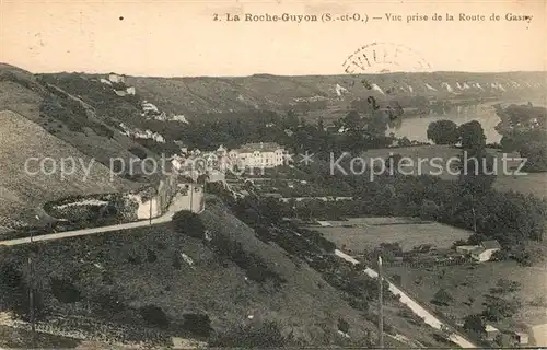 AK / Ansichtskarte La_Roche Guyon Vue prise de la Route de Gasny La_Roche Guyon