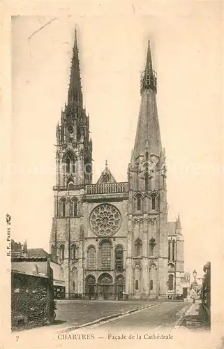 AK / Ansichtskarte Chartres_Eure_et_Loir Facade de la Cathedrale Chartres_Eure_et_Loir