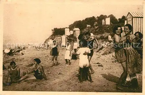 AK / Ansichtskarte Villerville_sur_Mer Sur la plage Villerville_sur_Mer