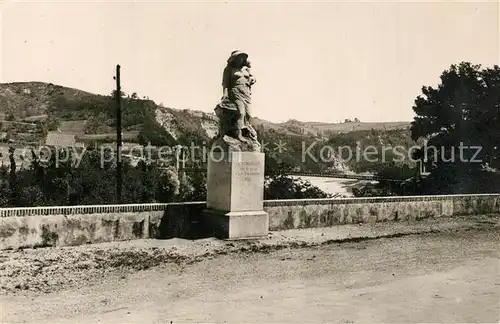 AK / Ansichtskarte Carbonne La Vendangeuse Monument Statue Carbonne