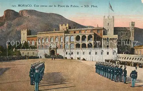 AK / Ansichtskarte Monaco Place du Palais Soldaten Monaco