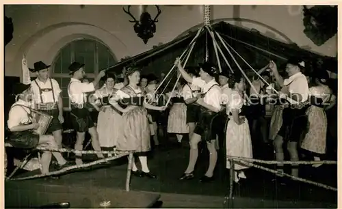 AK / Ansichtskarte Salzburg_Oesterreich Volkstanzgruppe Gebirgsverein Alpina Salzburg_Oesterreich