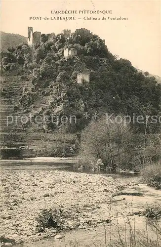 AK / Ansichtskarte Pont de Labeaume Ruines du Chateau de Ventadour Bords de la riviere Pont de Labeaume