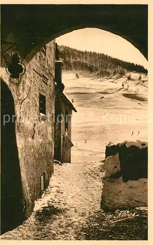 AK / Ansichtskarte Montgenevre Entree des Rois Mages en hiver Montgenevre