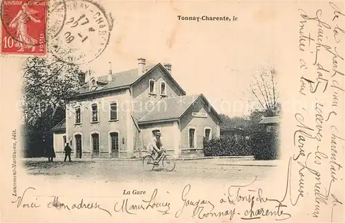 AK / Ansichtskarte Tonnay Charente La Gare Tonnay Charente