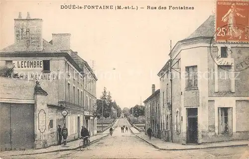 AK / Ansichtskarte Doue la Fontaine Rue des Fontaines Doue la Fontaine