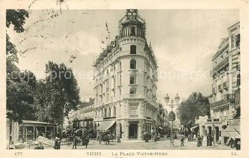 AK / Ansichtskarte Vichy_Allier Place Victor Hugo Vichy Allier