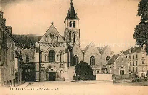 AK / Ansichtskarte Laval_Mayenne Cathedrale Laval Mayenne