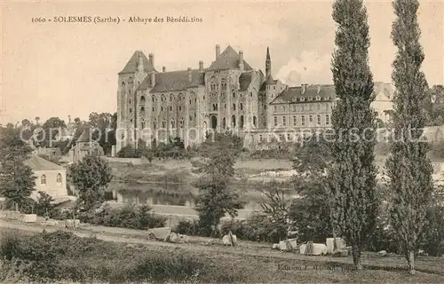 AK / Ansichtskarte Solesmes_Sarthe Abbaye des Benedictins Solesmes_Sarthe
