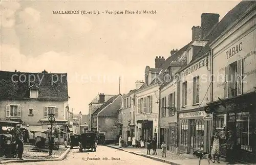 AK / Ansichtskarte Gallardon Vue prise Place du Marche Gallardon